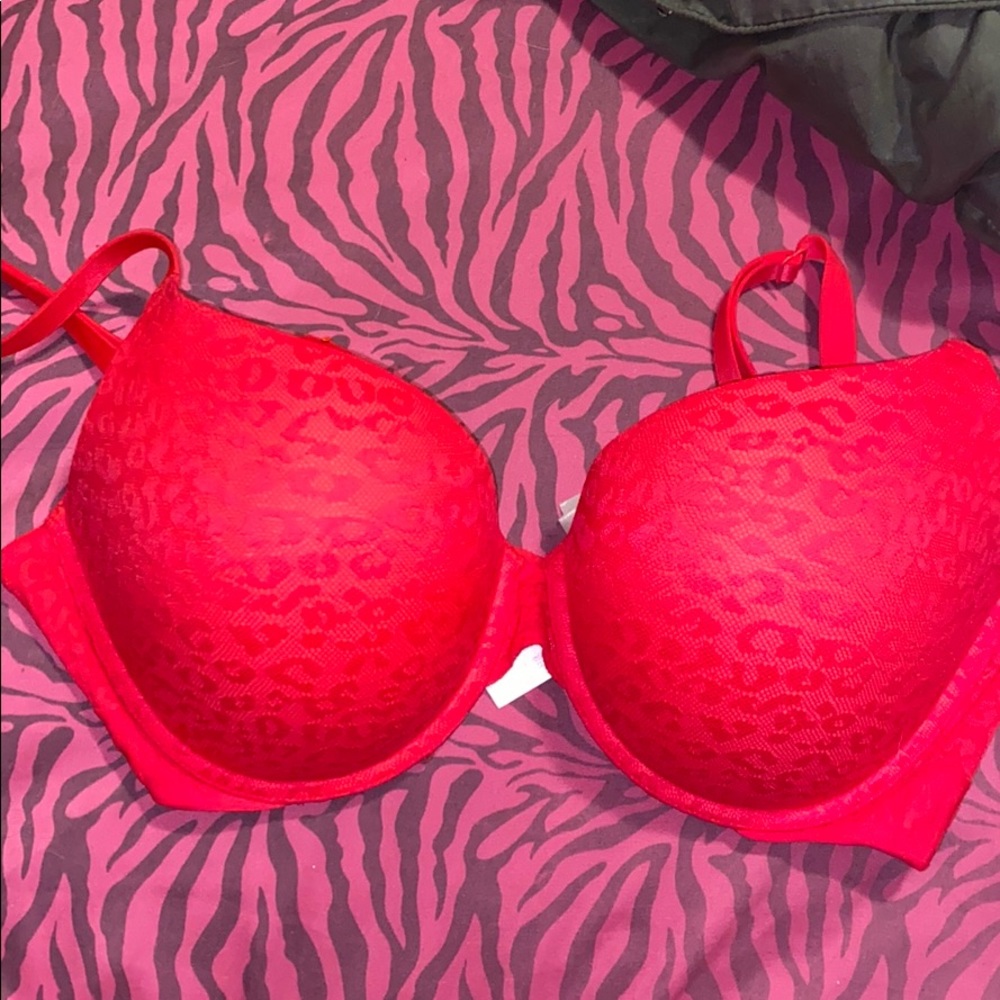 Victors Secret wear everywhere push up bra 36DD